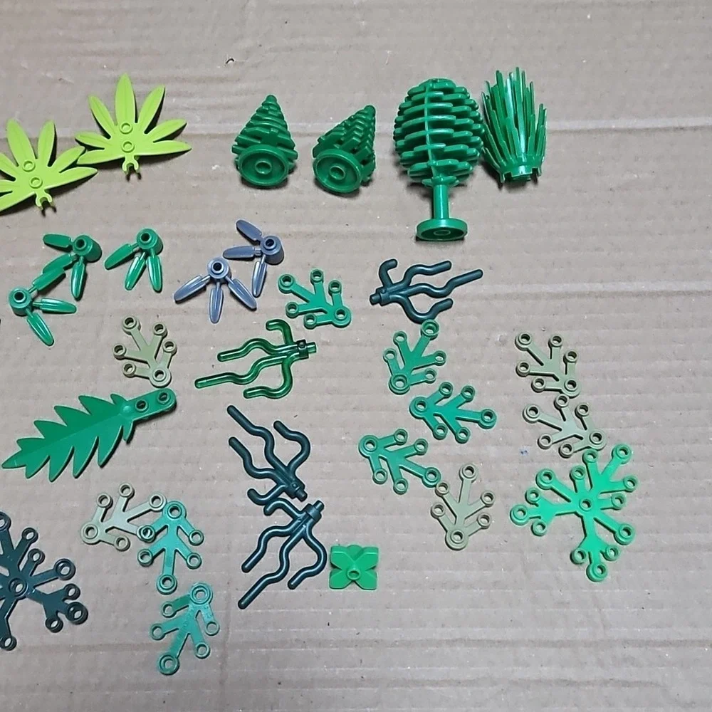LEGO‎ Plants Trees Lot 1+ oz Various Colors And Types Flowers Leaves Veg